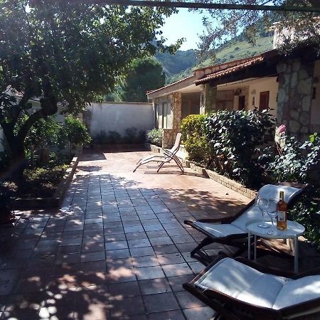 Вілла Il Giardino Di Hyccara Каріні Екстер'єр фото